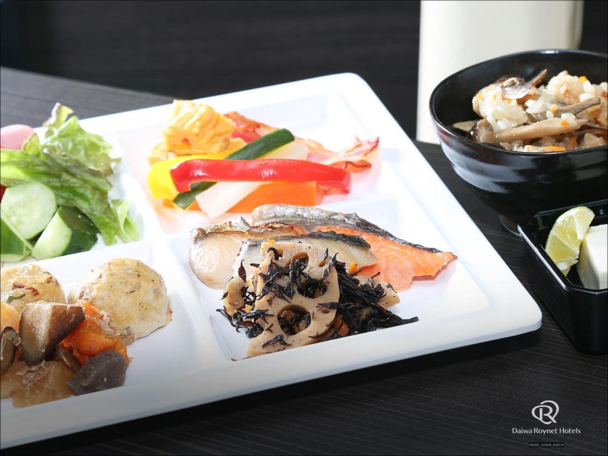 Daiwa Roynet Hotel Tokushima Ekimae Exteriör bild