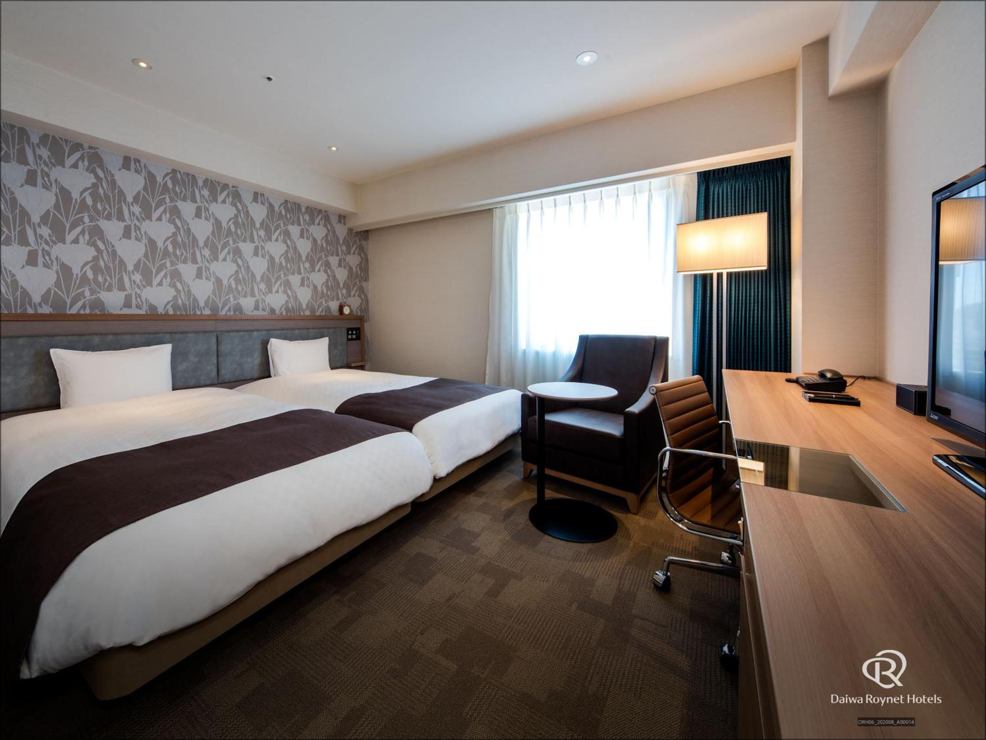 Daiwa Roynet Hotel Tokushima Ekimae Exteriör bild
