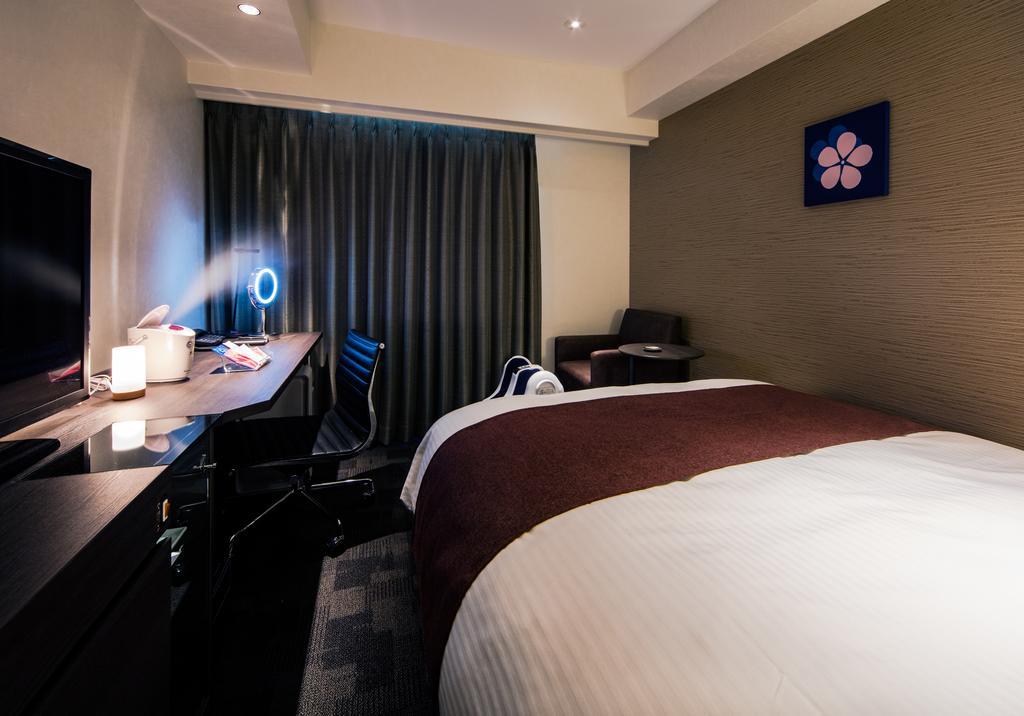 Daiwa Roynet Hotel Tokushima Ekimae Exteriör bild