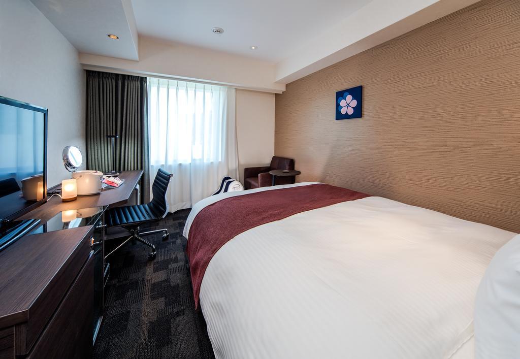 Daiwa Roynet Hotel Tokushima Ekimae Exteriör bild