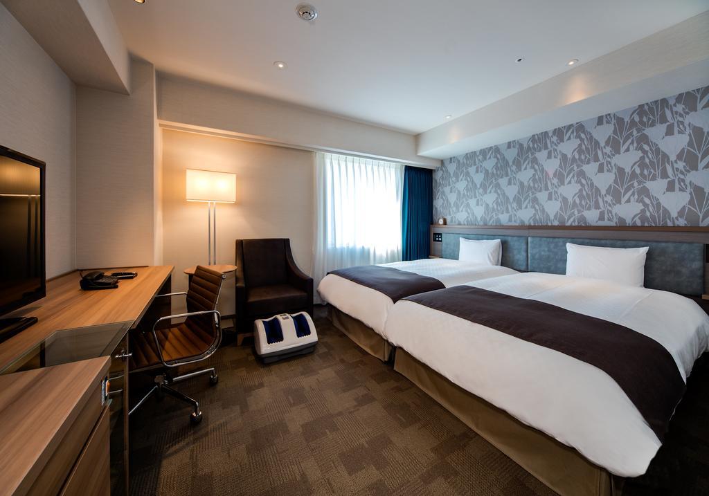 Daiwa Roynet Hotel Tokushima Ekimae Exteriör bild